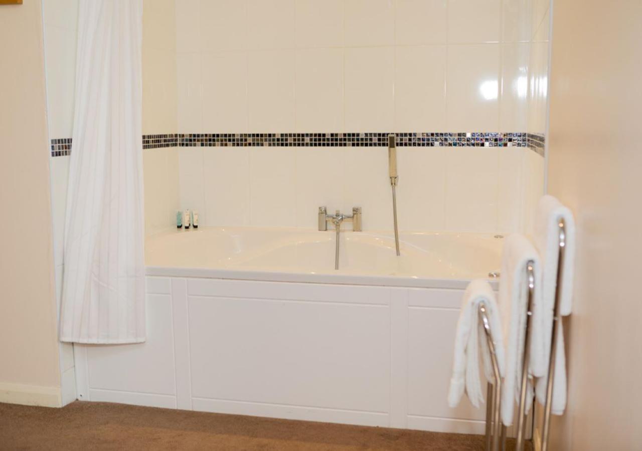 גילינגהאם King Charles Hotel מראה חיצוני תמונה